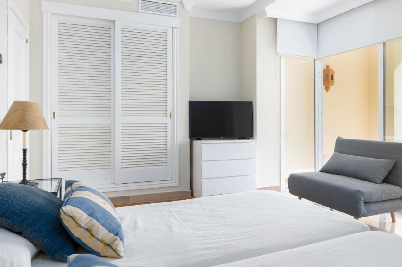 Homeforguest Front Line Beach Apartment In Hacienda Playa Marbella Ngoại thất bức ảnh