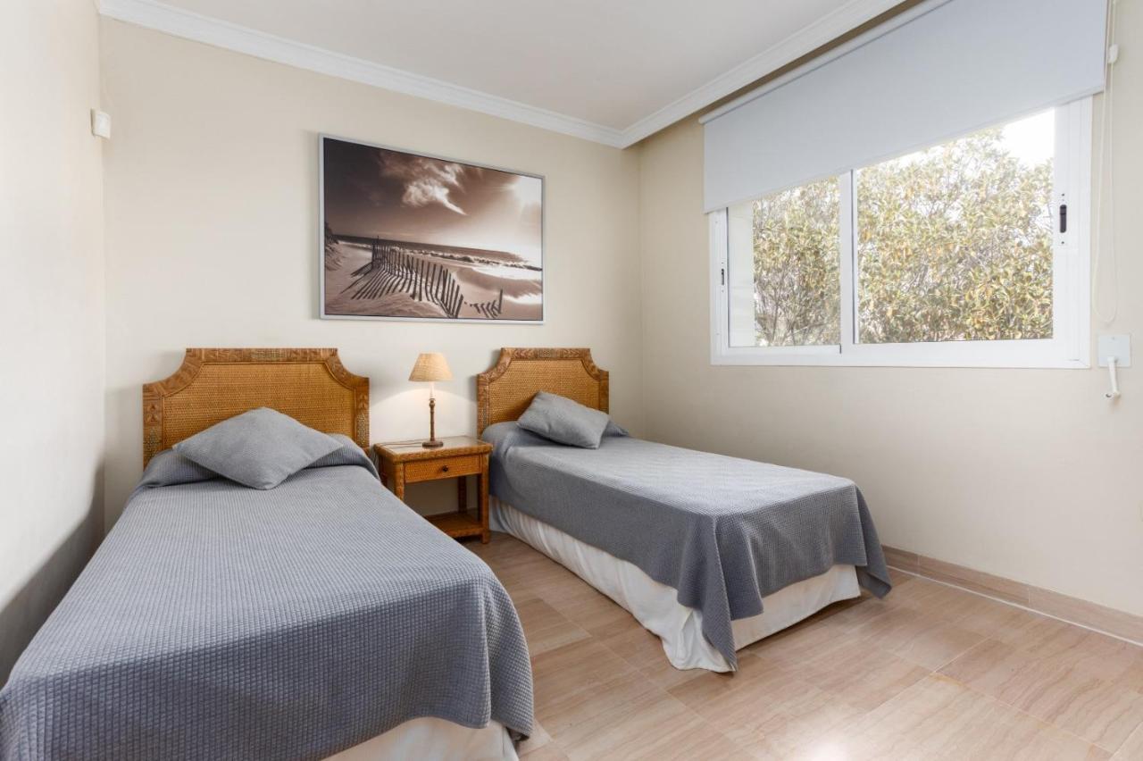 Homeforguest Front Line Beach Apartment In Hacienda Playa Marbella Ngoại thất bức ảnh